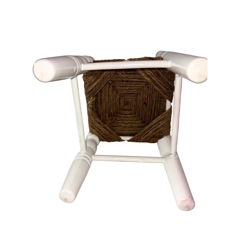 Miniature White Wood‎ Ladderback Chair with Woven Rush Seat Dollhouse Furniture - Picture 5 of 7